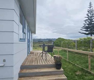 Cosy 2 bedroom at the beach - Photo 3