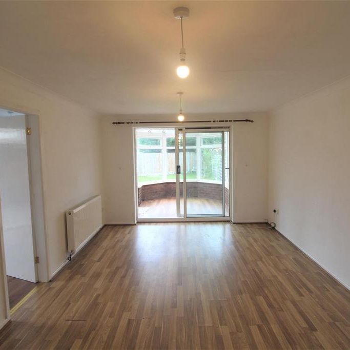 2 bedroom semi-detached bungalow to rent - Photo 1