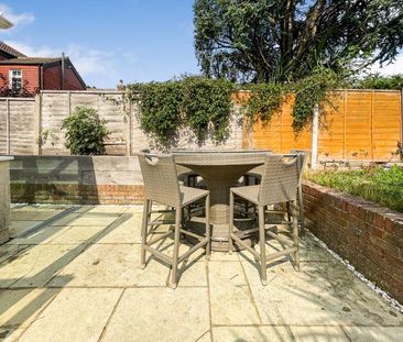 3 bedroom semi-detached house to rent - Photo 3