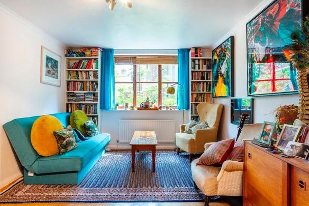 2 Bed Flat, Sugar Loaf Walk, E2 - Photo 1