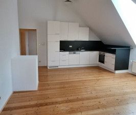 Tolle 2 Zimmer DG-Wohnung in Ruhelage inkl. Nutzung Gemeinschaftste... - Photo 4
