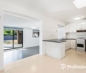 Spacious 3-Bedroom Home Opposite Park - Photo 4
