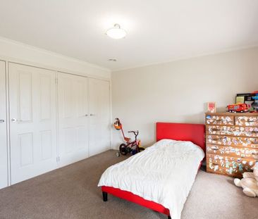 Three Bedroom Home with Central Heating and Cooling - Photo 5