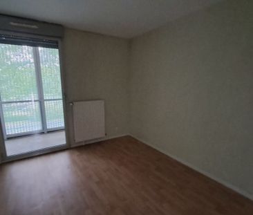 Location appartement T6 115.49m² à Reims (51100) Loyer CC * : 1009.... - Photo 2