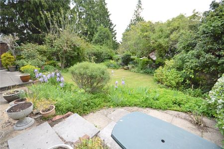 3 bedroom detached house to rent - Photo 3