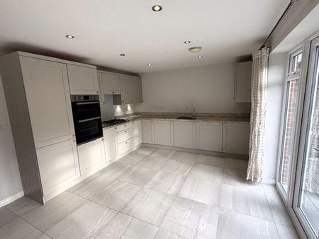 3 bedroom detached house to rent - Photo 5