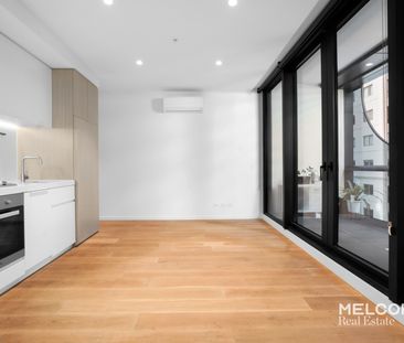 OBVIOUS OPULENCE AT OPERA - UNFURNISHED - Photo 2