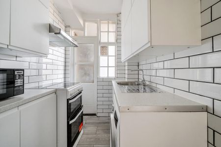 2 bedroom flat to rent - Photo 5