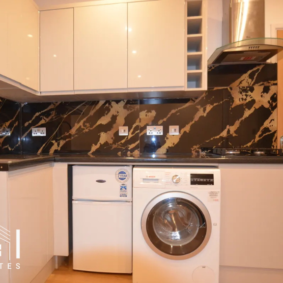 Studio to rent - Photo 1