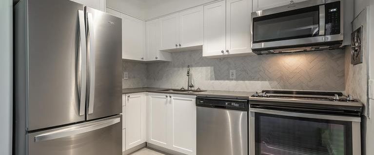 Rockridge Apartments | 1126 Rockland Ave, Victoria - Photo 1