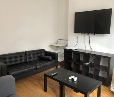 6 Bed Terraced House, Kenmare Road, L15 - Photo 1