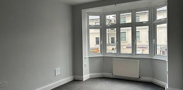 High Street, Broadstairs, CT10 1JB, Kent - Photo 2