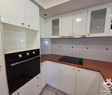 TOWNHOUSE FOR $750 PER WEEK - Photo 6