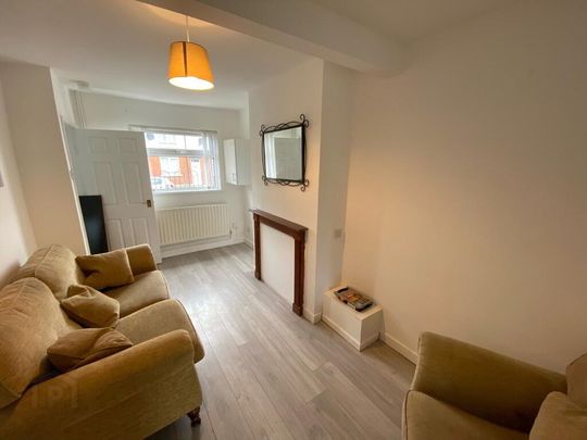 100 Low Road, Lisburn, BT27 4TN - Photo 1