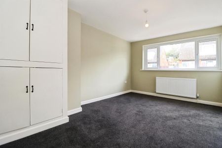 3 bedroom terraced house to rent - Photo 3