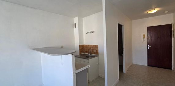 Location Appartement 1 pièce 24m² BRETIGNY SUR ORGE 91220 - Photo 2