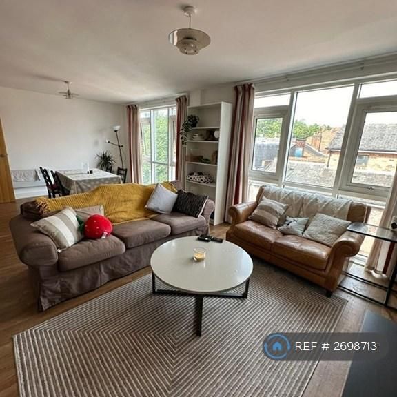 2 bedroom flat to rent - Photo 1