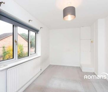 Newton Road, Farnborough, Hampshire, GU14 - Photo 5