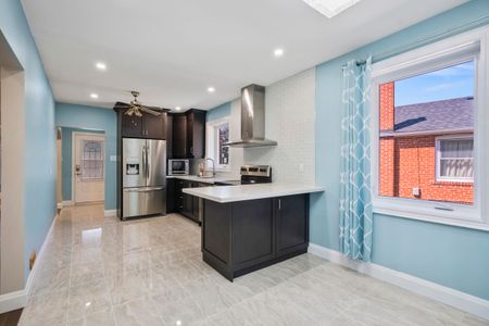 For Lease - 31 Rossford Road, Toronto, Ontario - Photo 5