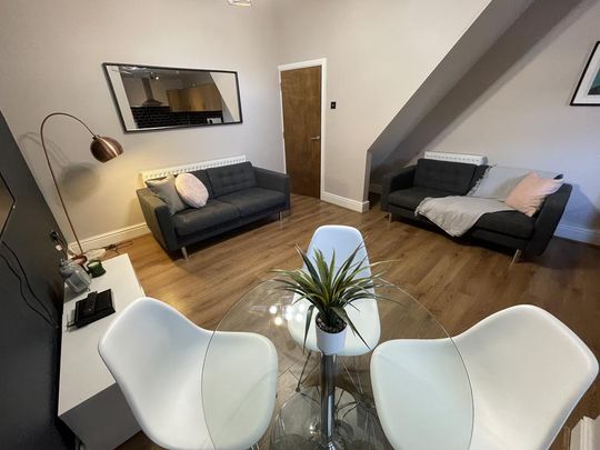 4 bedroom terraced house to rent - Photo 1