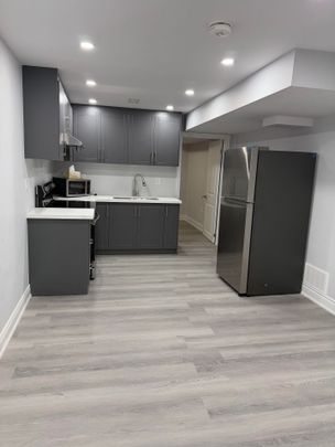 For Lease - 122 VALONIA Drive, Brampton, Ontario - Photo 1