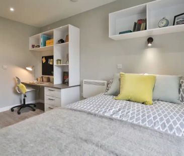 Classic Shared Townhouse - Photo 4
