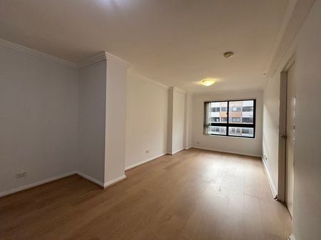 Modern 1-Bedroom Apartment in the Heart of Hurstville - Photo 4