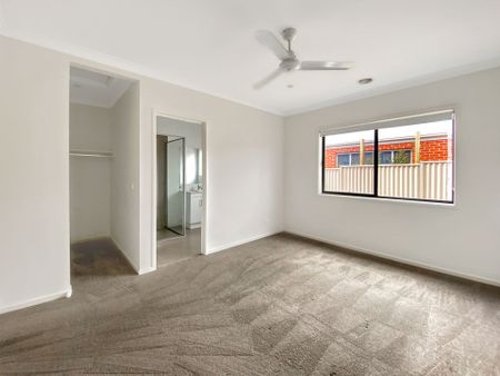 65 Willoby Drive, Alfredton - Photo 3