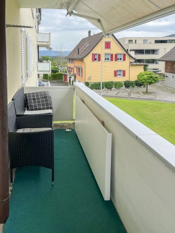 gemütliche 5.5-Zi. Wohnung im 1. OG mit Balkon - Photo 3