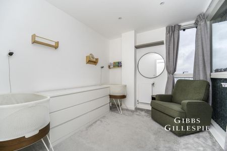3 bedroom flat to rent - Photo 4