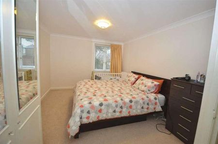 Holden Road, Woodside, N12 - Photo 4