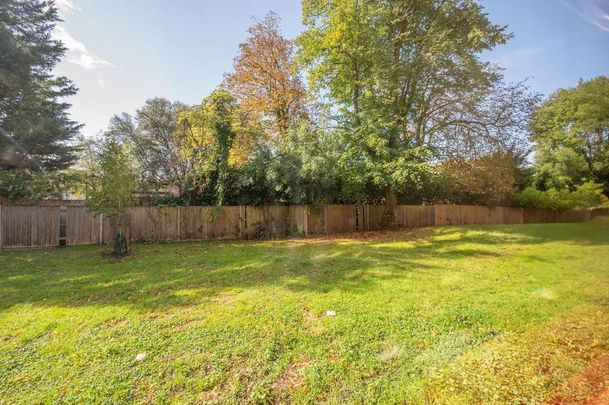 3 bedroom flat to rent - Photo 1