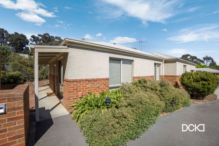 1/6 Edwards Road Kennington VIC - Photo 5