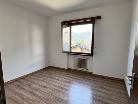 MENDRISIO – 3.5 LOCALI METRATURE AMPIE E COMFORT MODERNI - Foto 3