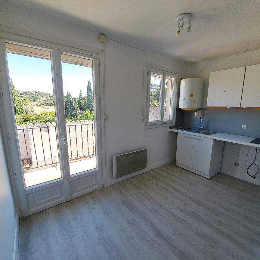 STUDIO Villeneuve Les Avignon 1 pièce(s) 24.42 m2 - Terrasse, - Photo 1