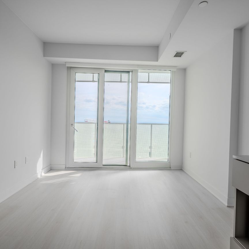 For Lease - 3900 Confederation Pkwy Parkway Unit# 5306, Mississauga, Ontario - Photo 1