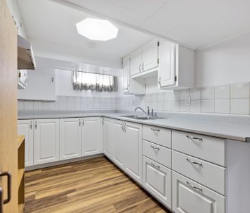 For Lease - 888 CHARLESWOOD Avenue, Overbrook - Castleheights and A... - Photo 3