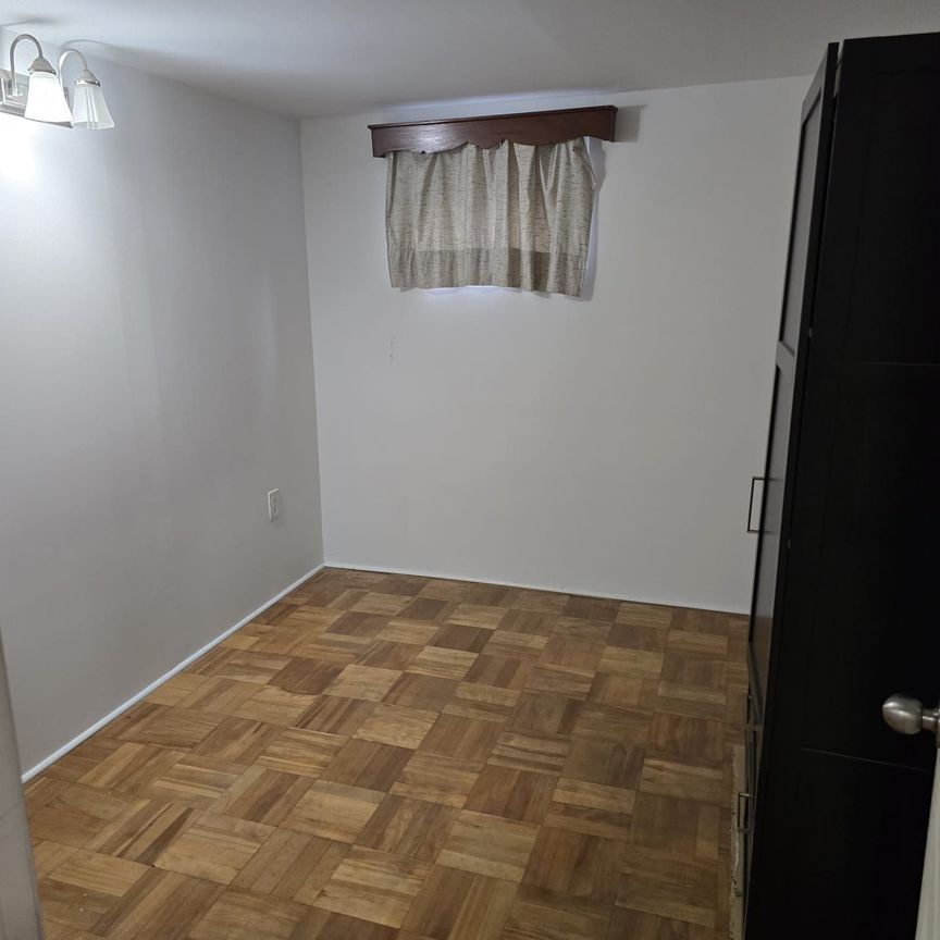 For Lease - 37 Cameo Crescent Unit# Bsmt, Toronto, Ontario - Photo 1