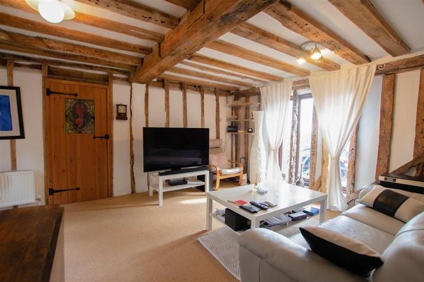 1 bedroom barn conversion to rent - Photo 1
