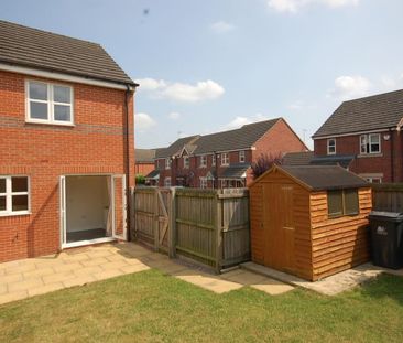 2 bedroom terraced house to rent - Photo 4
