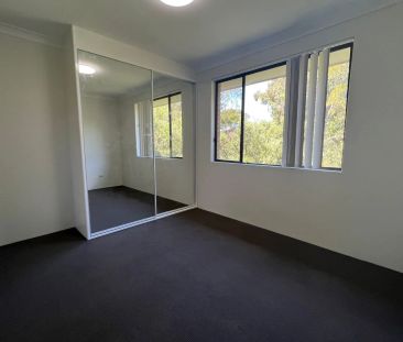 TWO BEDROOM APARTMENT IN PRIME LOCATION - Photo 4