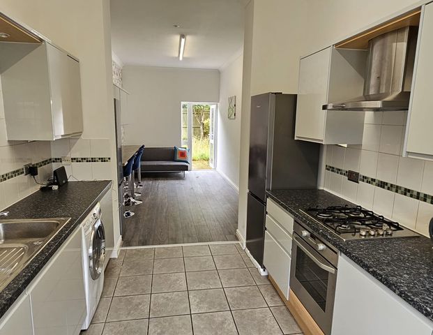 Heart Of Boston Room 5 - Photo 1