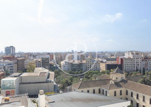 Penthouse for rent with Terrace in San Francesc (Valencia)