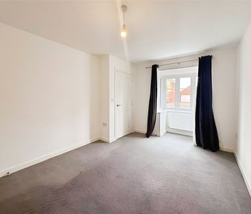 2 bedroom house to rent Sparrowhawk Crescent, Wootton, Northampton,... - Photo 4