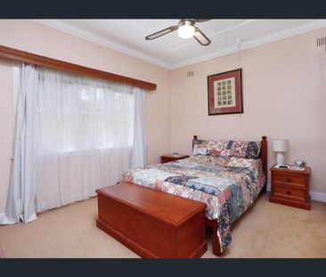 Spacious four-bedroom house for rent in an excellent location, just... - Photo 3