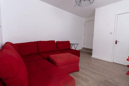 6 bedroom terraced house to rent - Photo 2