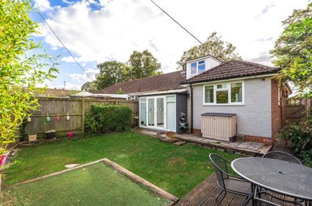 2 Bedroom Bungalow - Salisbury Road, Alresford - Photo 3