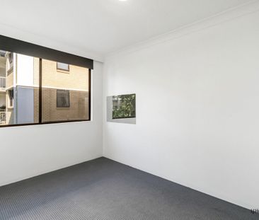 Refurbished Beachside Unit in Highly Sought-After Palm Beach - Photo 5