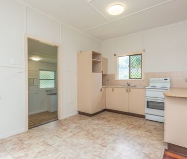 14 Herne Road, Scarborough QLD 4020 - House For Rent - $550 | Domain - Photo 3