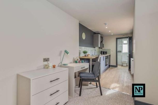 Alfred Street, Tamworth, B79 - Photo 1